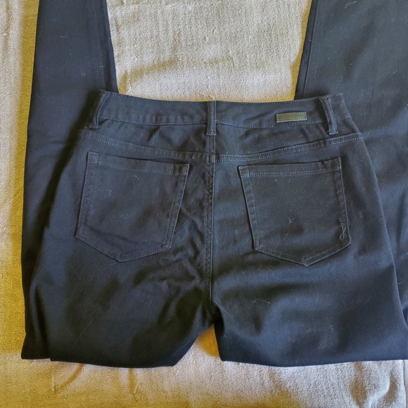 Jones New York Gramercy Curvy Jeans - Picture 3 of 8